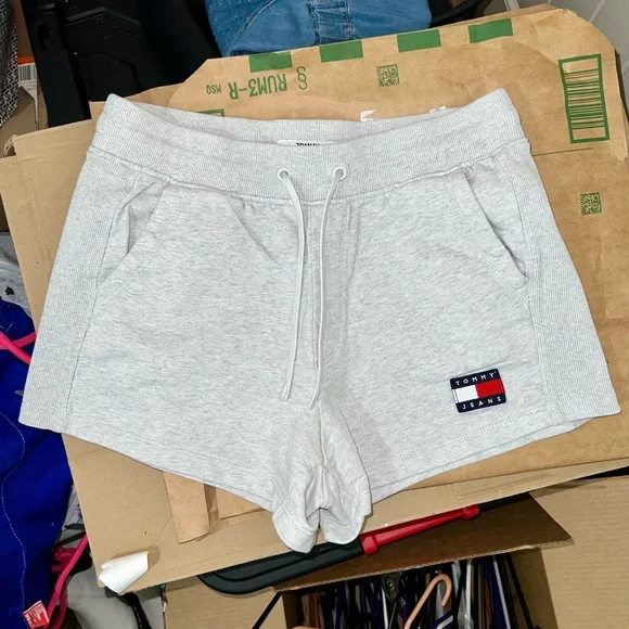 Tommy Hilfiger Women's Heather Gray Athletic Shorts - Picture 6 of 13